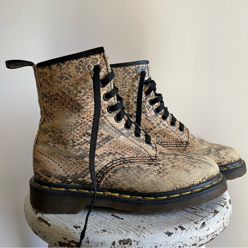 Made In England Python Dr.Martnes